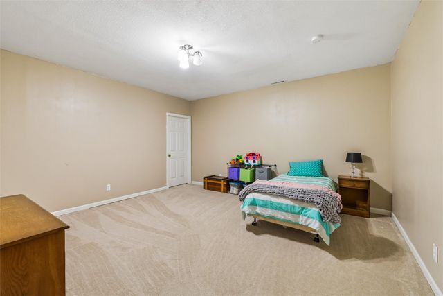 9317 Catalina Circle, Johnston, IA 50131