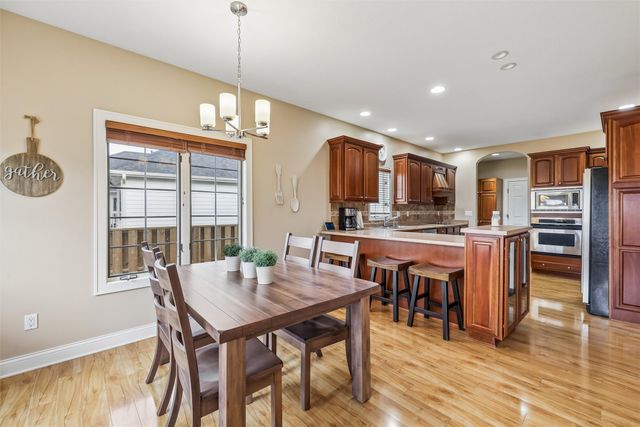 9317 Catalina Circle, Johnston, IA 50131