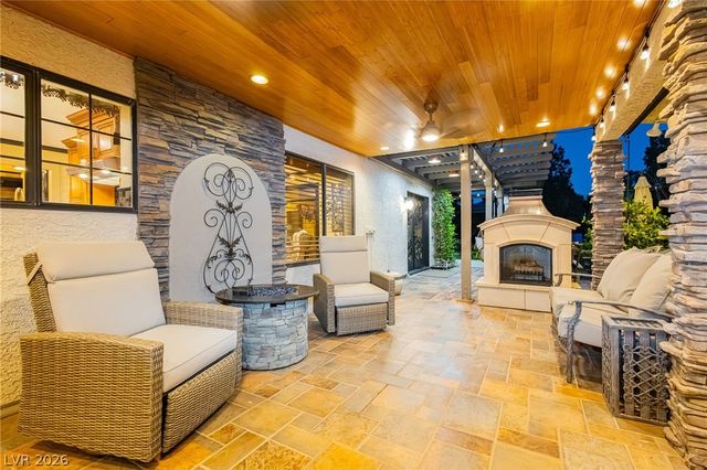 2835 South Buffalo Drive, Las Vegas, NV 89117