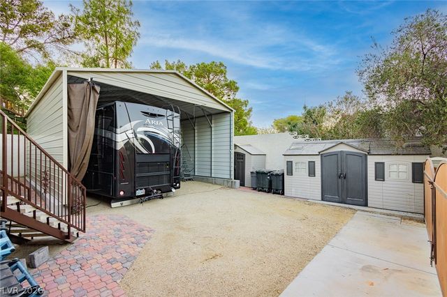 2835 South Buffalo Drive, Las Vegas, NV 89117