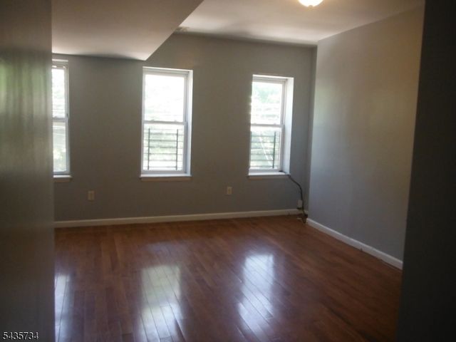 346 Sussex Ave, Newark City, NJ 07107