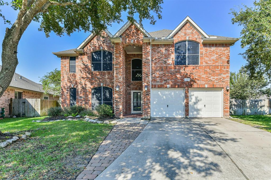 2502 Sun Glen Drive, Pearland, TX 77584