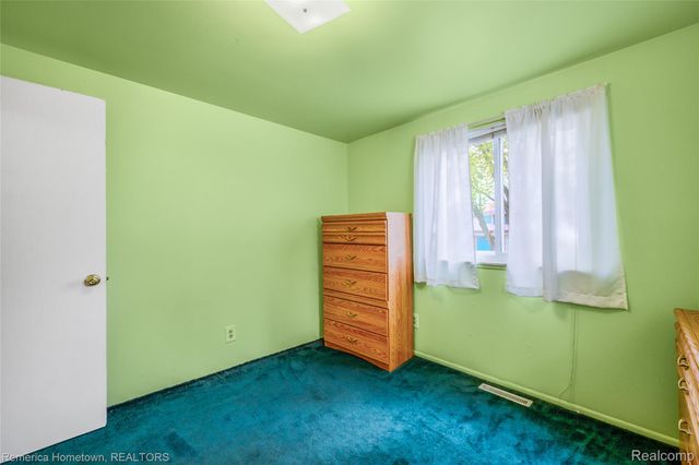 6842 Geronimo Street, Westland, MI 48185
