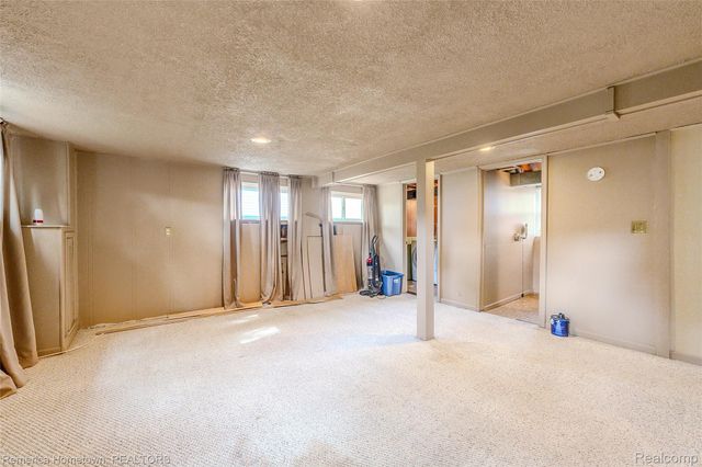 6842 Geronimo Street, Westland, MI 48185