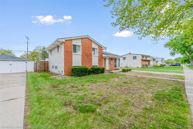 6842 Geronimo Street, Westland, MI 48185