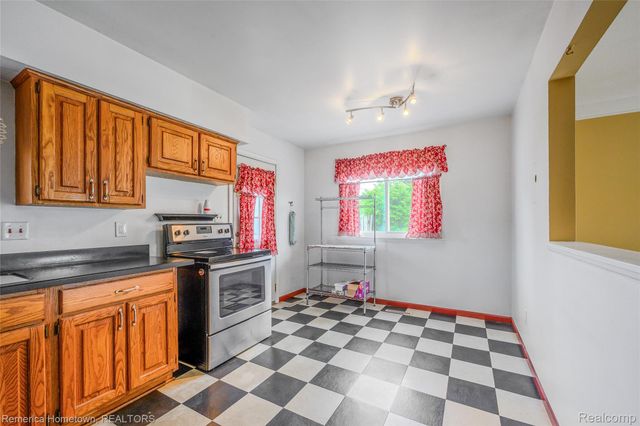 6842 Geronimo Street, Westland, MI 48185