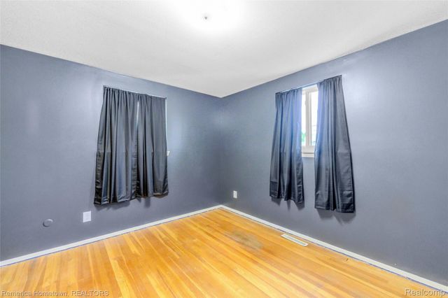 6842 Geronimo Street, Westland, MI 48185