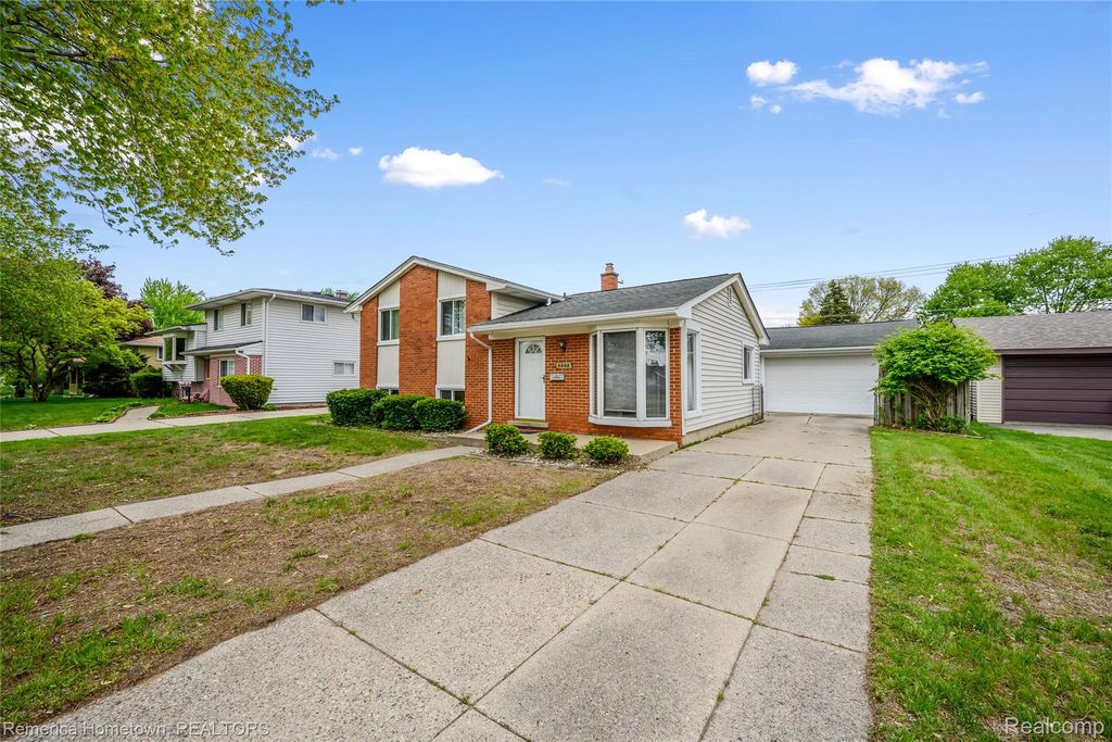 6842 Geronimo Street, Westland, MI 48185