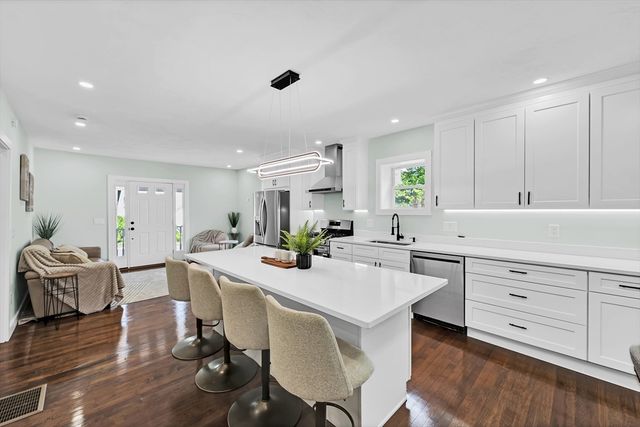 58 Lindell Ave, Leominster, MA 01453