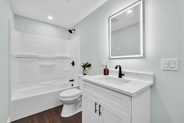 58 Lindell Ave, Leominster, MA 01453
