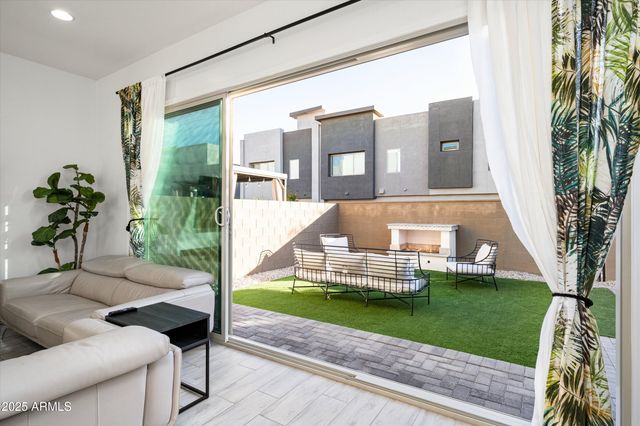 1933 W KINFIELD Trail, Phoenix, AZ 85085