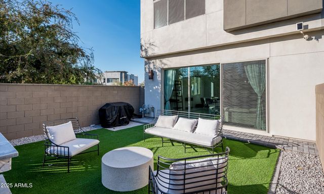 1933 W KINFIELD Trail, Phoenix, AZ 85085