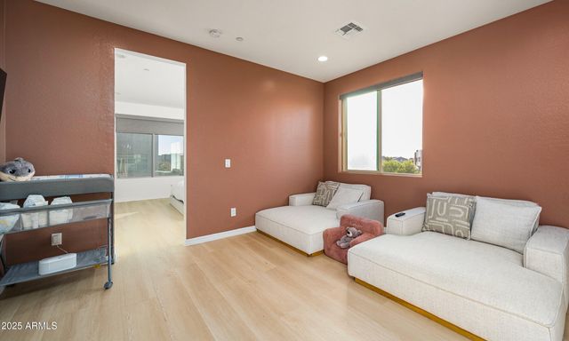 1933 W KINFIELD Trail, Phoenix, AZ 85085