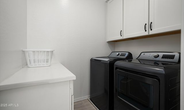 1933 W KINFIELD Trail, Phoenix, AZ 85085