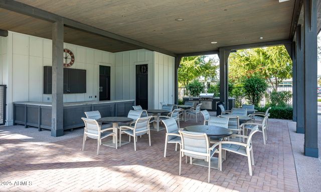 1933 W KINFIELD Trail, Phoenix, AZ 85085