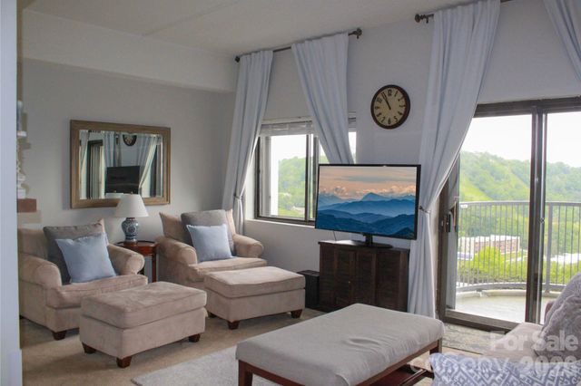 303 Sugar Top Drive 2221, Banner Elk, NC 28604