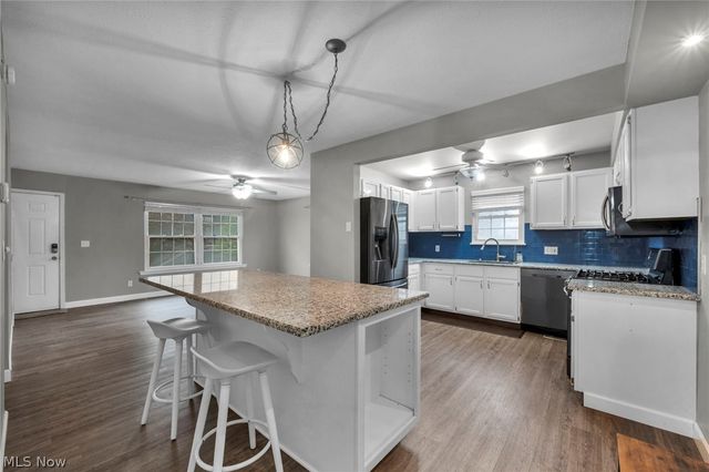 1251 W 70th Street, Cleveland, OH 44102
