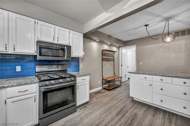 1251 W 70th Street, Cleveland, OH 44102