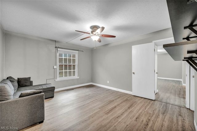 1251 W 70th Street, Cleveland, OH 44102
