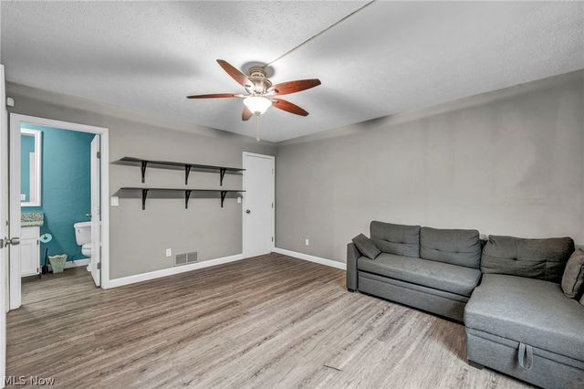 1251 W 70th Street, Cleveland, OH 44102