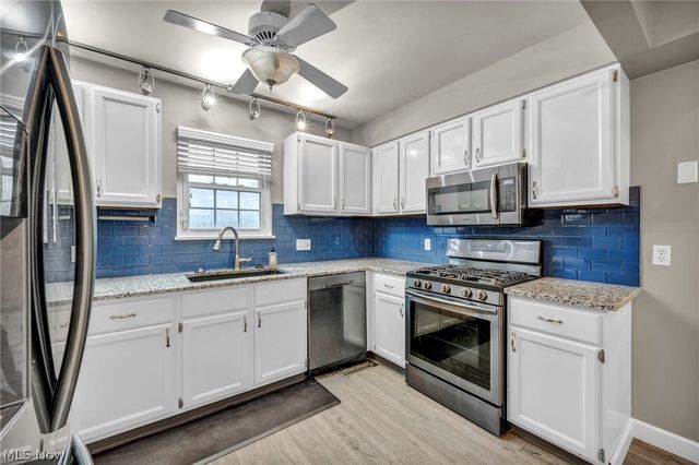 1251 W 70th Street, Cleveland, OH 44102