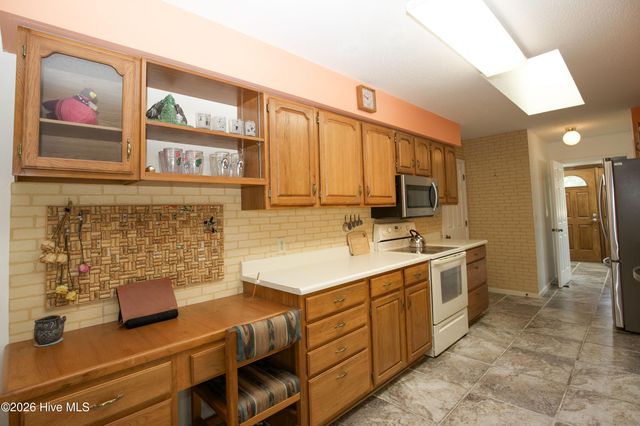 100 Oak Hills Road, Pinehurst, NC 28374