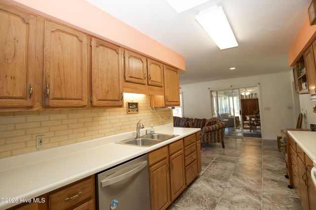 100 Oak Hills Road, Pinehurst, NC 28374