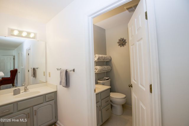 100 Oak Hills Road, Pinehurst, NC 28374