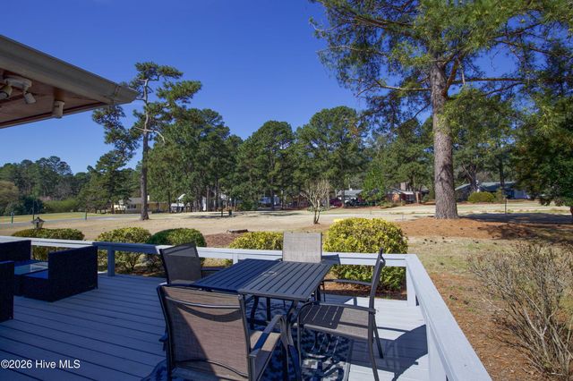 100 Oak Hills Road, Pinehurst, NC 28374