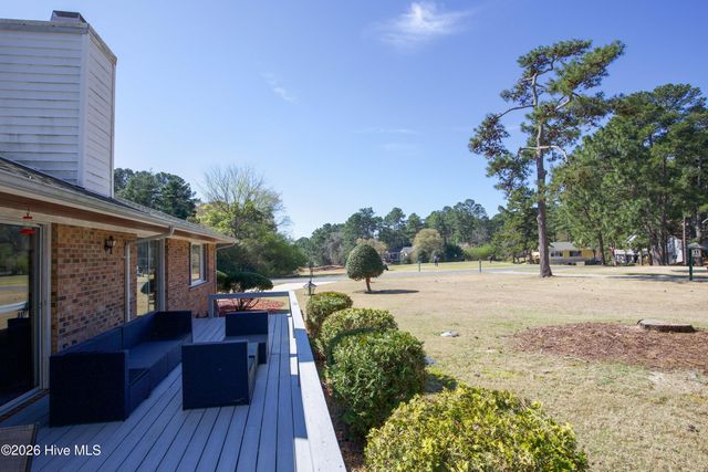 100 Oak Hills Road, Pinehurst, NC 28374