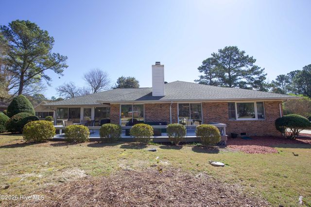 100 Oak Hills Road, Pinehurst, NC 28374