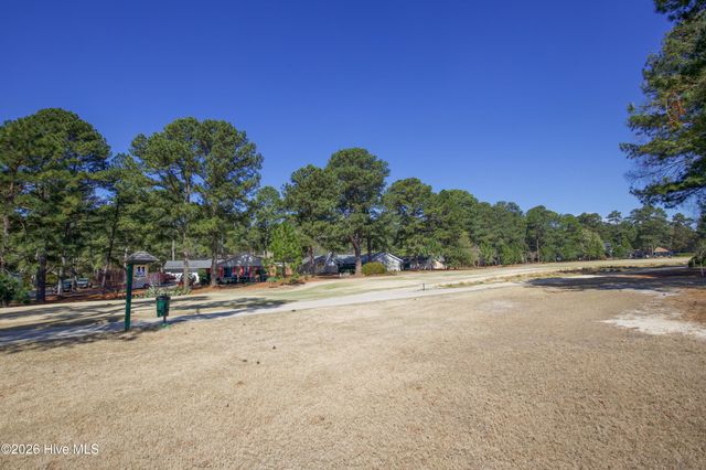 100 Oak Hills Road, Pinehurst, NC 28374