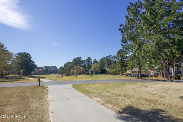 100 Oak Hills Road, Pinehurst, NC 28374