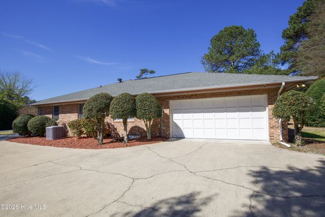 100 Oak Hills Road, Pinehurst, NC 28374