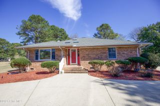 100 Oak Hills Road, Pinehurst, NC 28374