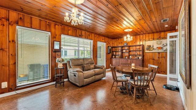 621 S INGRAHAM AVENUE, Lakeland, FL 33801