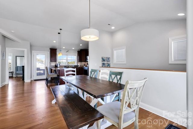 118 W Dolphin Drive, Oak Island, NC 28465