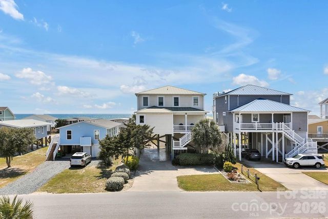 118 W Dolphin Drive, Oak Island, NC 28465