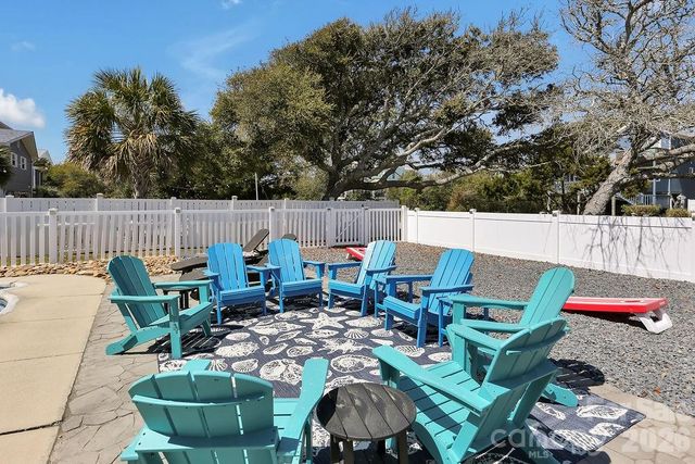 118 W Dolphin Drive, Oak Island, NC 28465