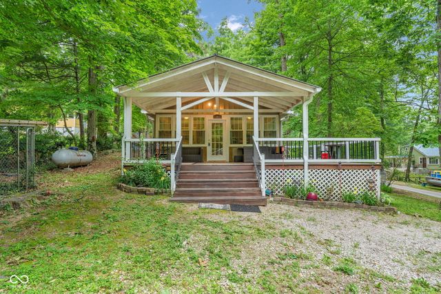 11033 Dogwood Lane, Cloverdale, IN 46120