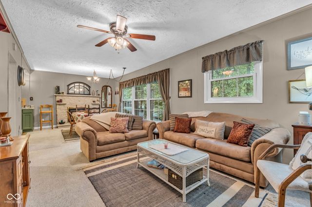 11033 Dogwood Lane, Cloverdale, IN 46120