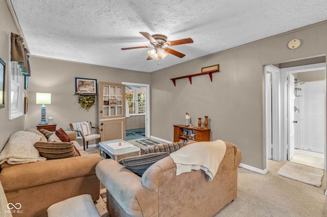 11033 Dogwood Lane, Cloverdale, IN 46120