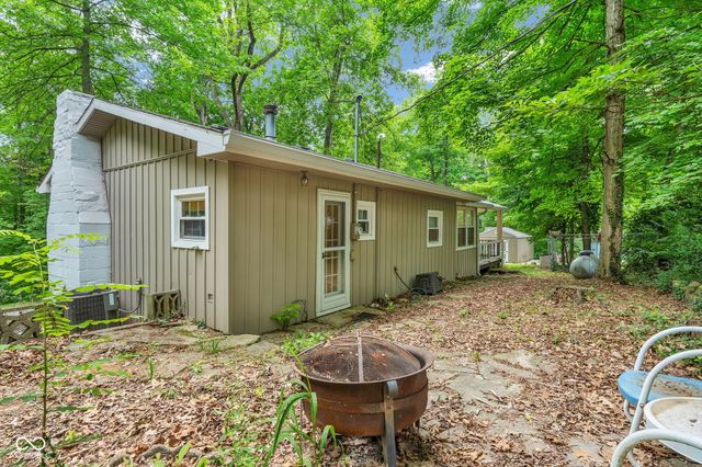 11033 Dogwood Lane, Cloverdale, IN 46120