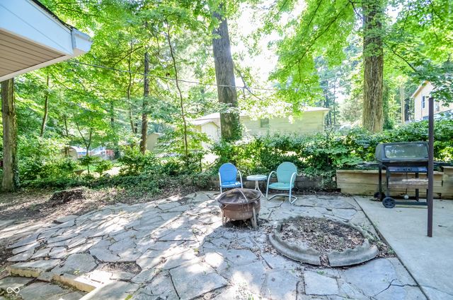 11033 Dogwood Lane, Cloverdale, IN 46120