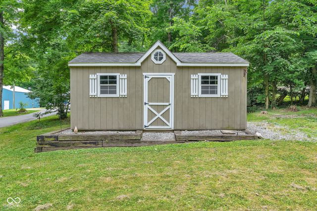 11033 Dogwood Lane, Cloverdale, IN 46120