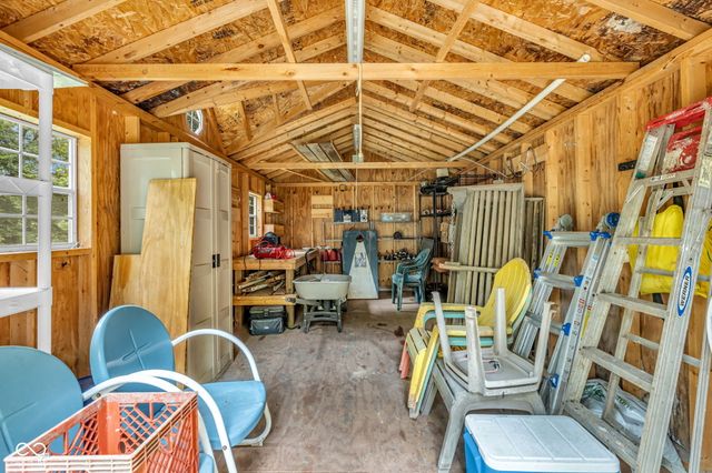 11033 Dogwood Lane, Cloverdale, IN 46120