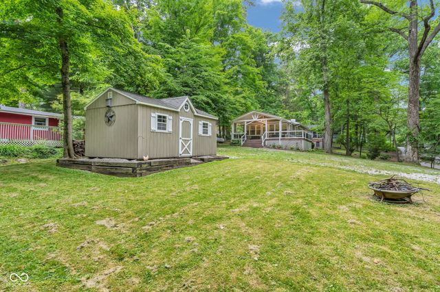 11033 Dogwood Lane, Cloverdale, IN 46120