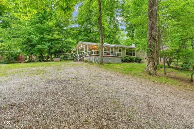 11033 Dogwood Lane, Cloverdale, IN 46120