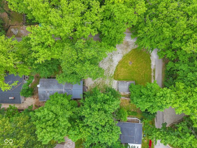 11033 Dogwood Lane, Cloverdale, IN 46120