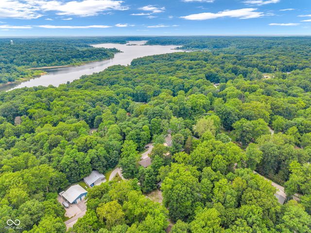 11033 Dogwood Lane, Cloverdale, IN 46120
